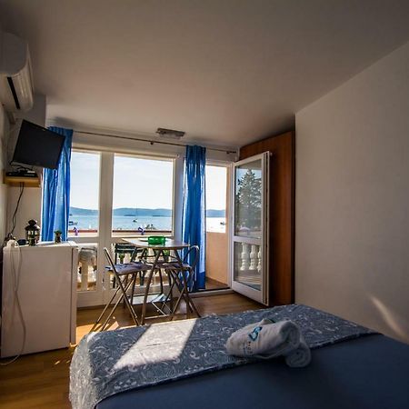 Hotel Sobe Rolo Uz More à Biograd Na Moru Extérieur photo