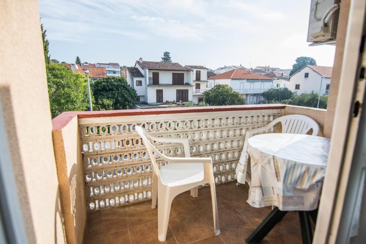 Hotel Sobe Rolo Uz More à Biograd Na Moru Extérieur photo